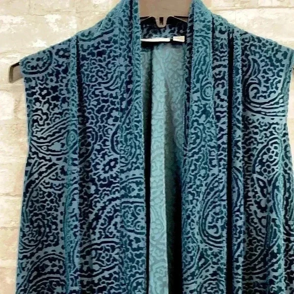 Woman’s Susan graver green burnt out lace vest ladies shirt - Picture 3 of 11